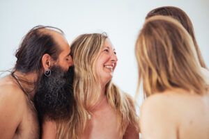 Tantra-Erlebnistage bei YouMeUnity - Gemeinschaft, Berührung, Ekstase, Freude