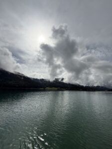 Angel statues in the clouds at the Strandhotel on Lake Weißensee